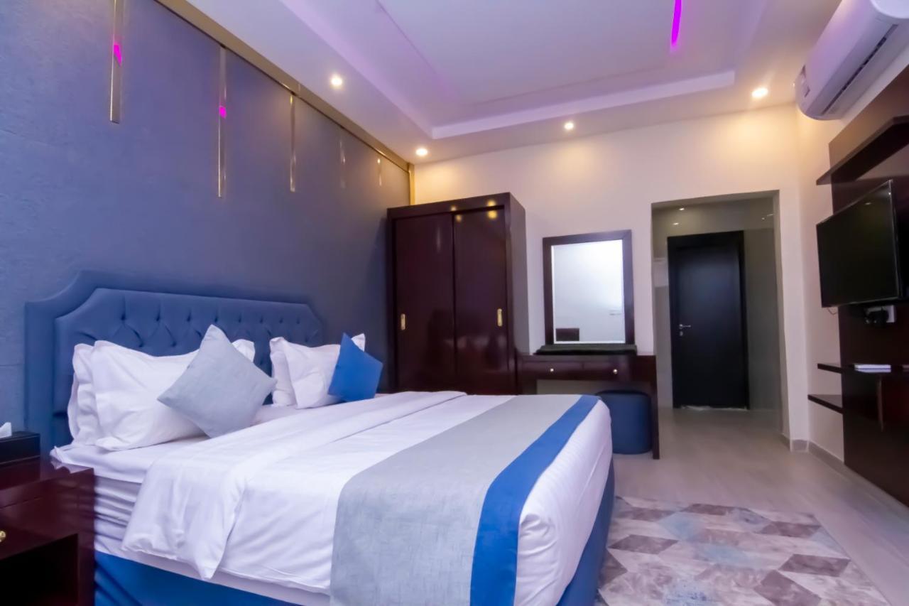 ال متعب سويتس الفلاح 1 Aparthotel Riyadh Exterior photo