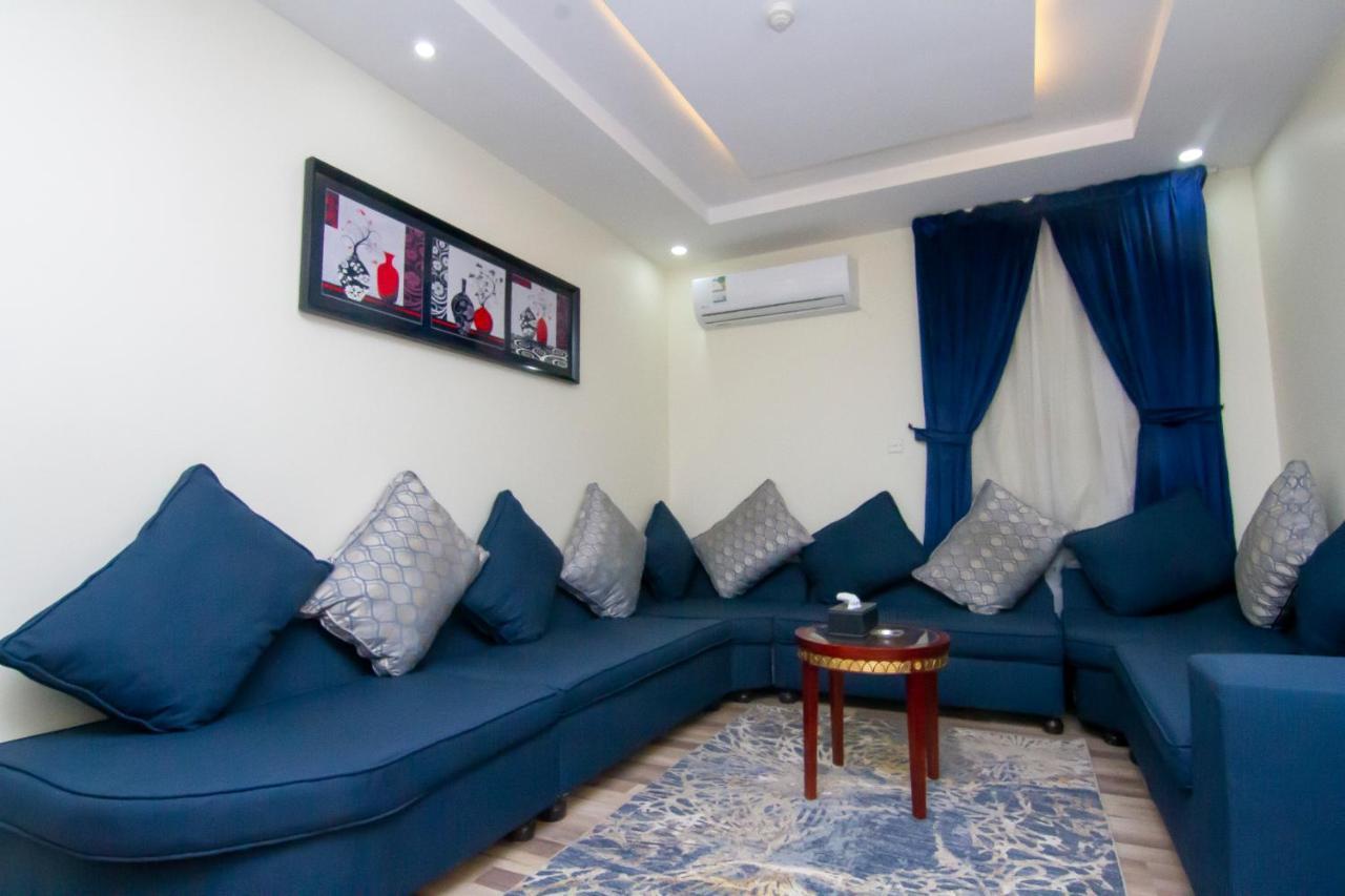 ال متعب سويتس الفلاح 1 Aparthotel Riyadh Exterior photo