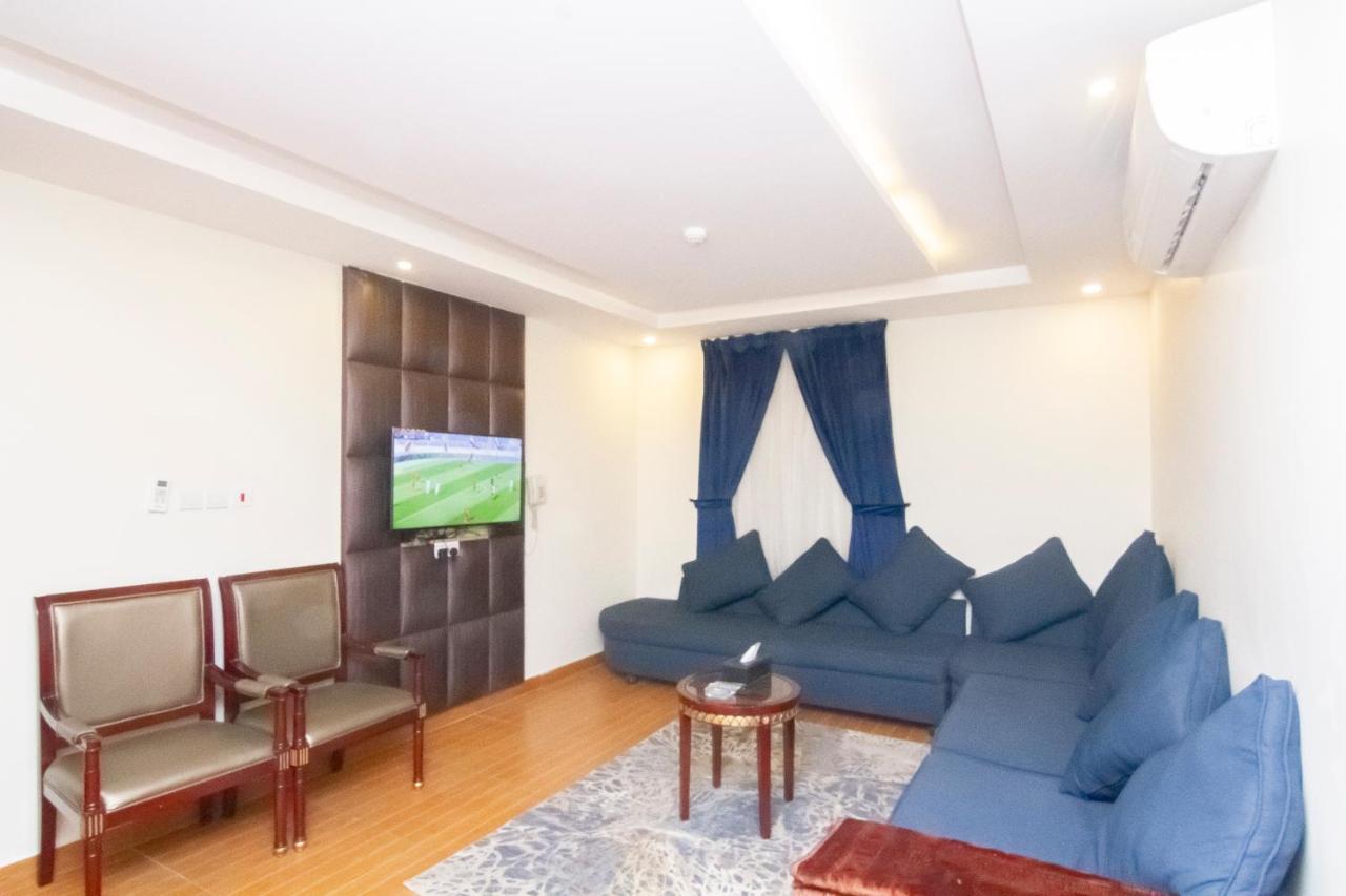 ال متعب سويتس الفلاح 1 Aparthotel Riyadh Exterior photo
