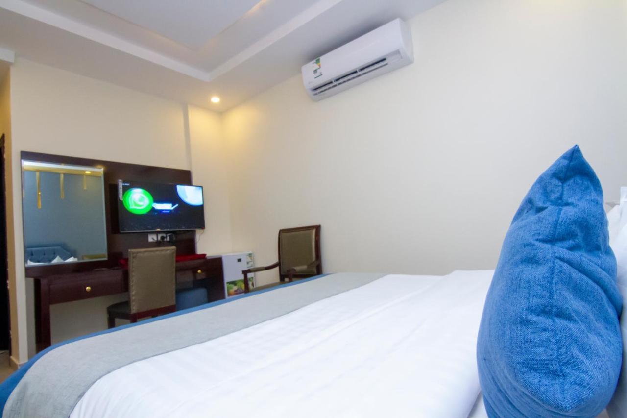 ال متعب سويتس الفلاح 1 Aparthotel Riyadh Exterior photo