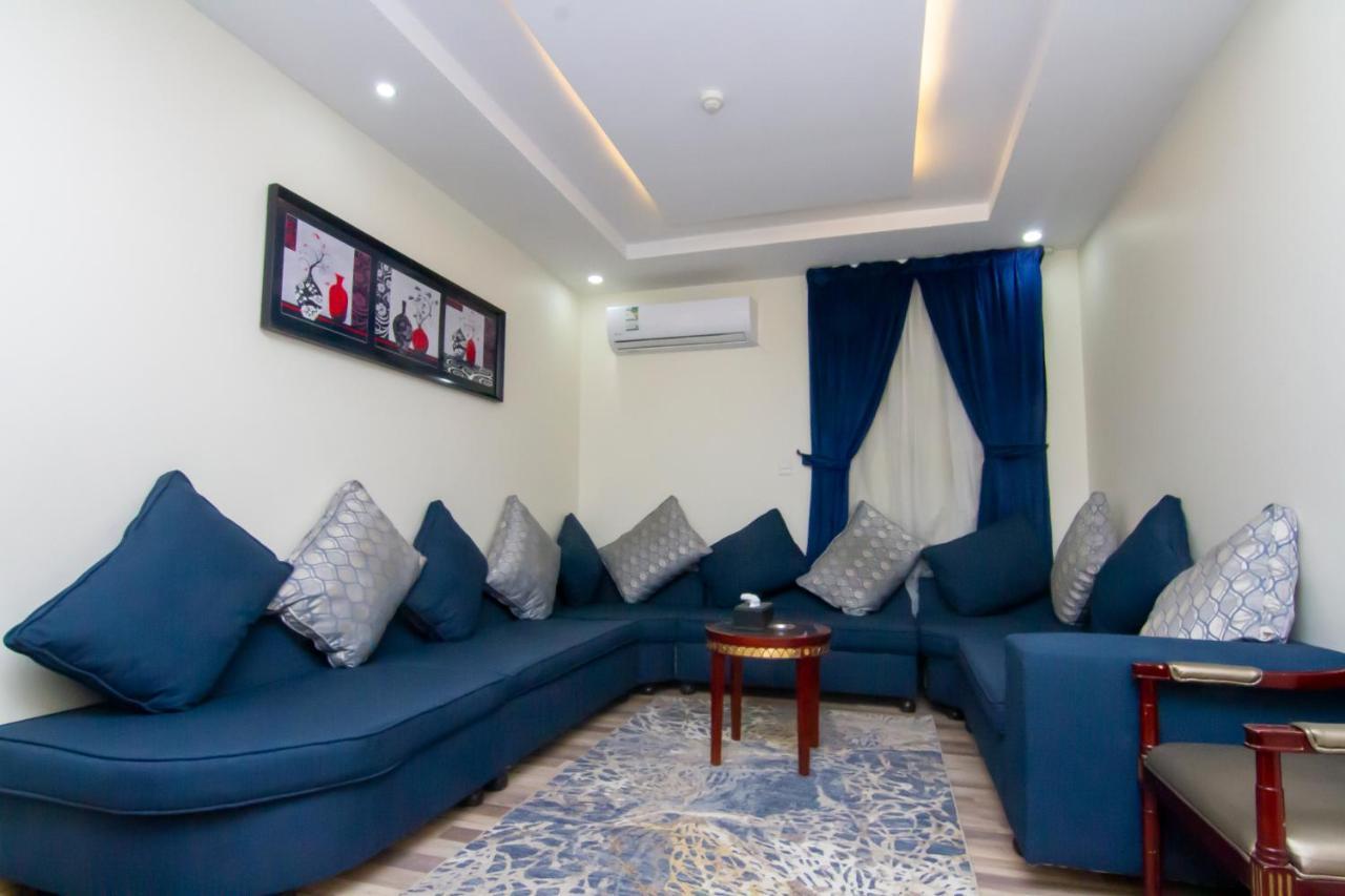 ال متعب سويتس الفلاح 1 Aparthotel Riyadh Exterior photo
